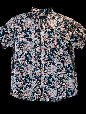 Men's Floral Short-Sleeve Button-Down Shirt — Navy Floral
